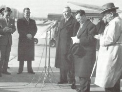  Abschied von H.C.Hansen am 30. März 1955 auf dem Flughafen in Köln/Bonn