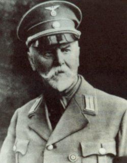  Friedrich Andersen (1865 - 1940) war Vordenker der 1921 begründeten "Deutschkirche", 1925 trat er in die NSDAP ein, 1937 wurde der Hauptpastor Ehrenbürger von Flensburg 