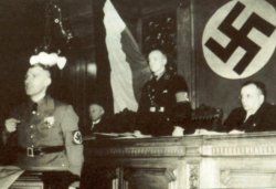  Landessynode der Hamburgischen Kirche am 5.3.1934. Am Rednerpult - in Uniform - der neue Bischof Franz Tügel 