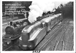 Die Doppelstockzüge der LBE waren 1936 eisenbahntechnisch eine Sensation und allemal wert, auf Postkarten gedruckt zu werden