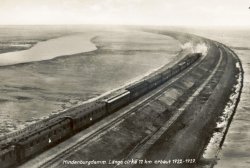 Mit Volldampf durch das Watt: Luftaufnahme des Sylter Photographen Pförtner von 1927 