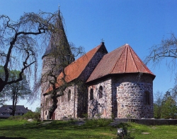 Feldsteinkirchen - wie die von Ratekau - gehören zu den ältesten im Lande